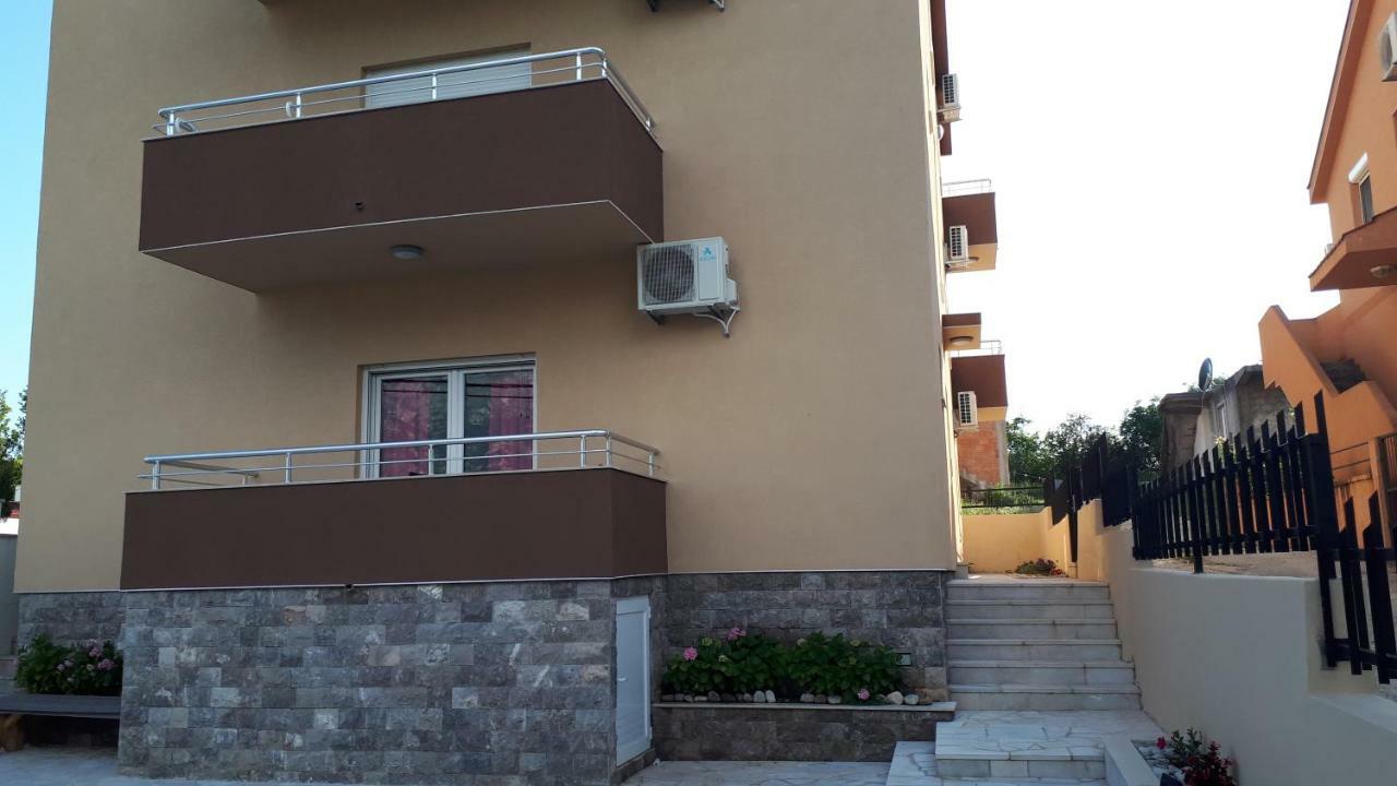Apartmani Gaga Tivat Exteriér fotografie