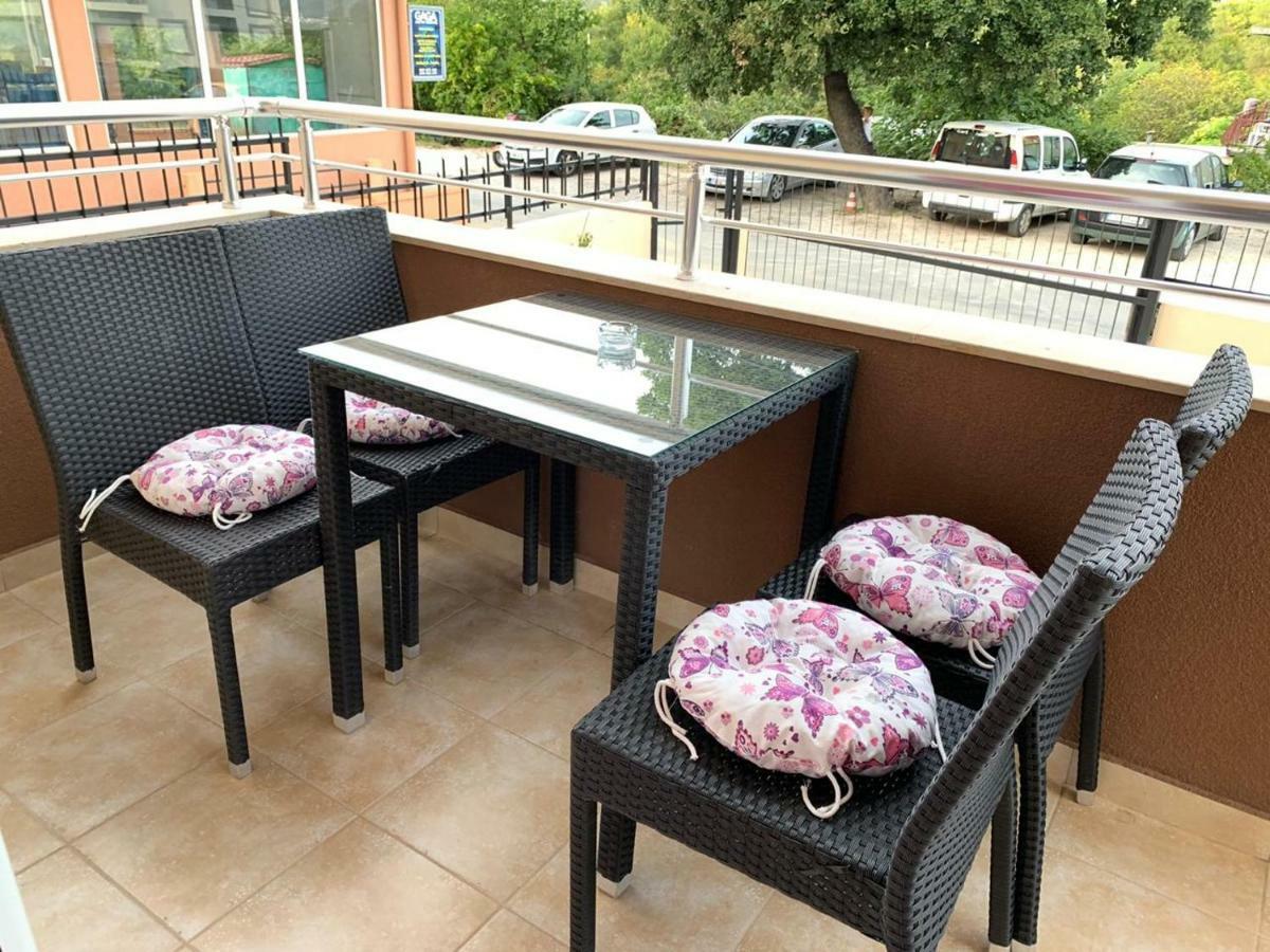 Apartmani Gaga Tivat Exteriér fotografie