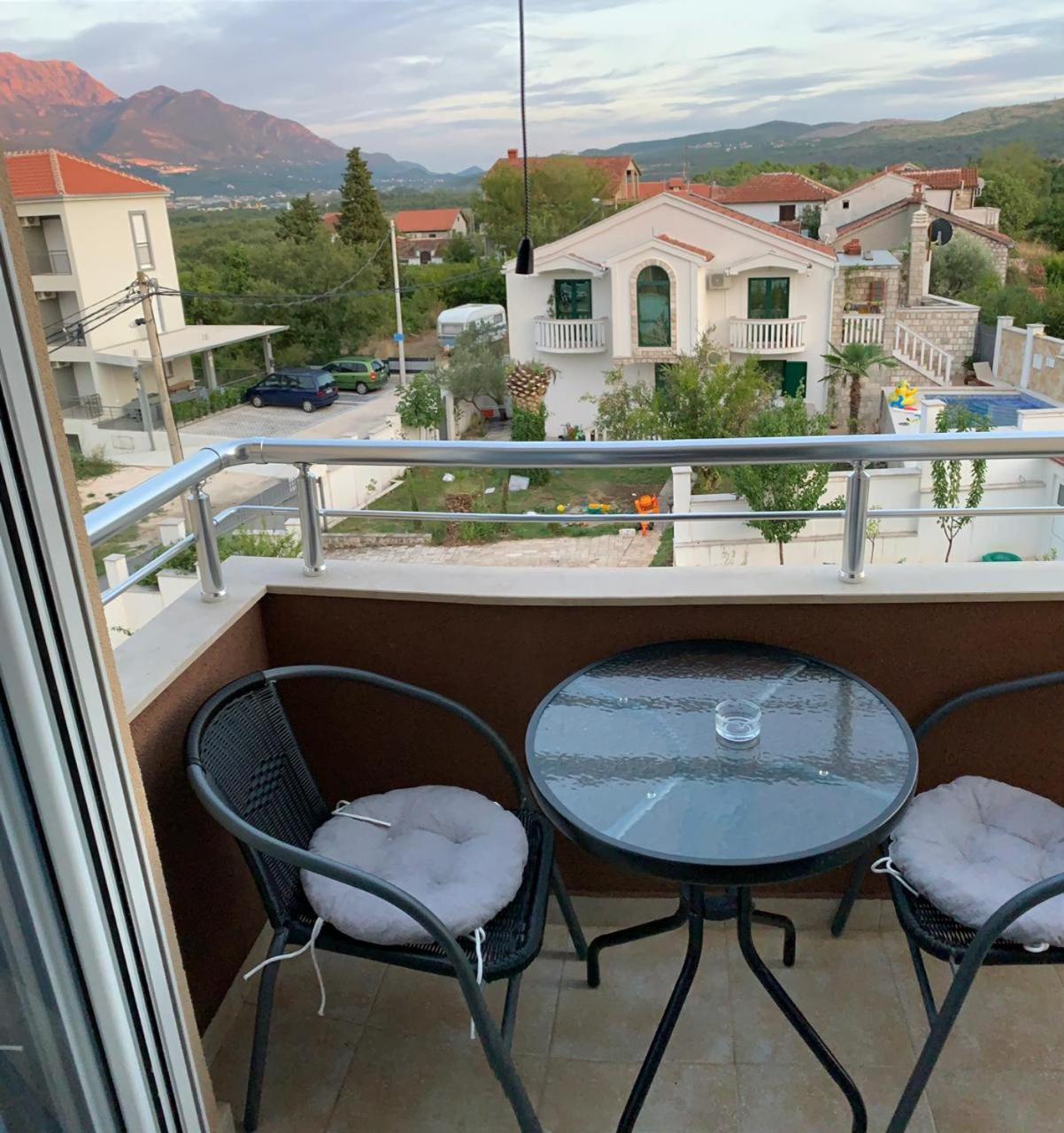 Apartmani Gaga Tivat Exteriér fotografie